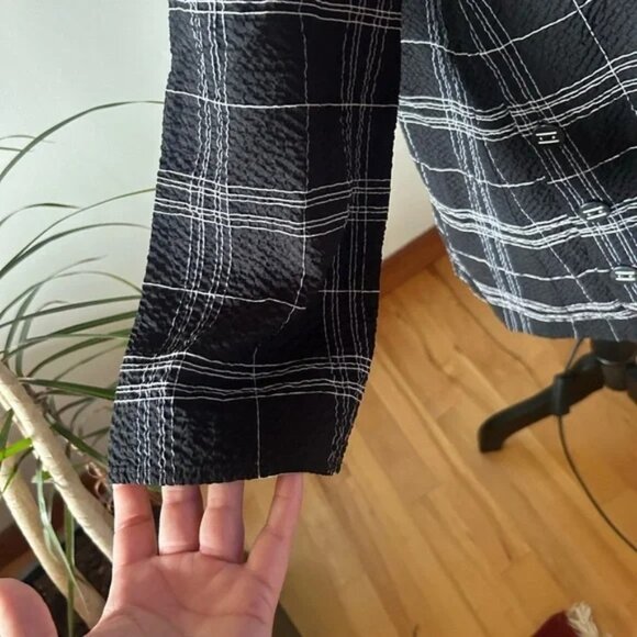 HABITAT clothes to live in size small black top with white striping, relaxed fit - Picture 8 of 9